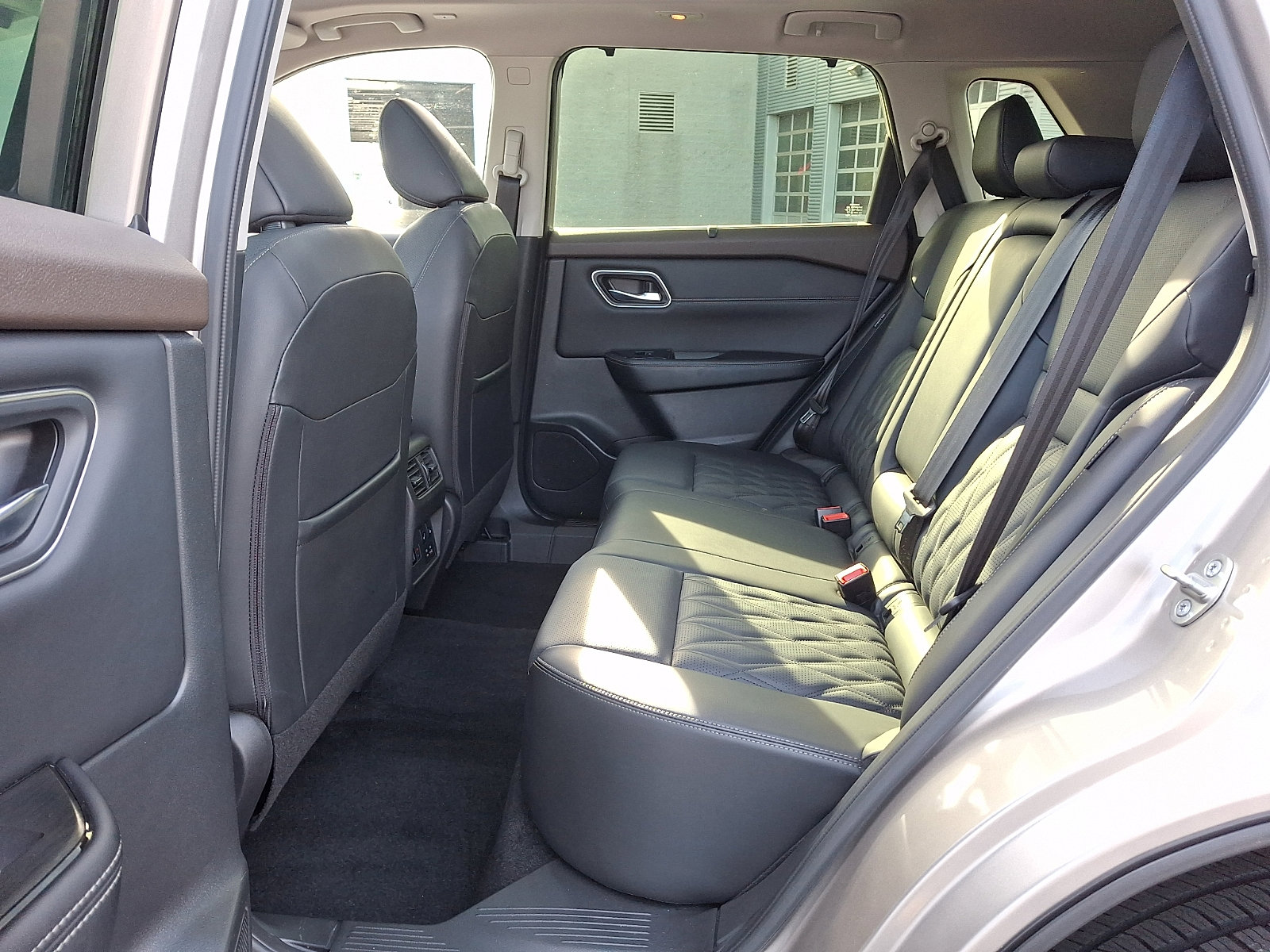 Certified 2023 Nissan Rogue Platinum w/ Platinum Premium Package AWD/4WD image 10