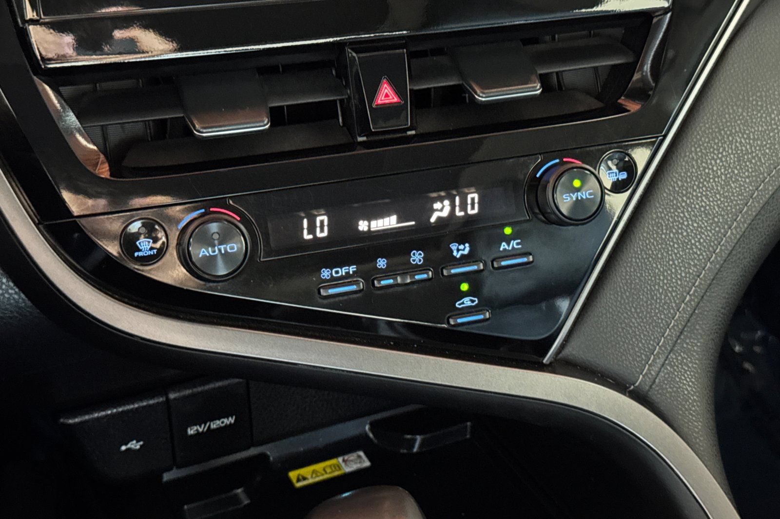 Used 2022 Toyota Camry XSE FWD image 26
