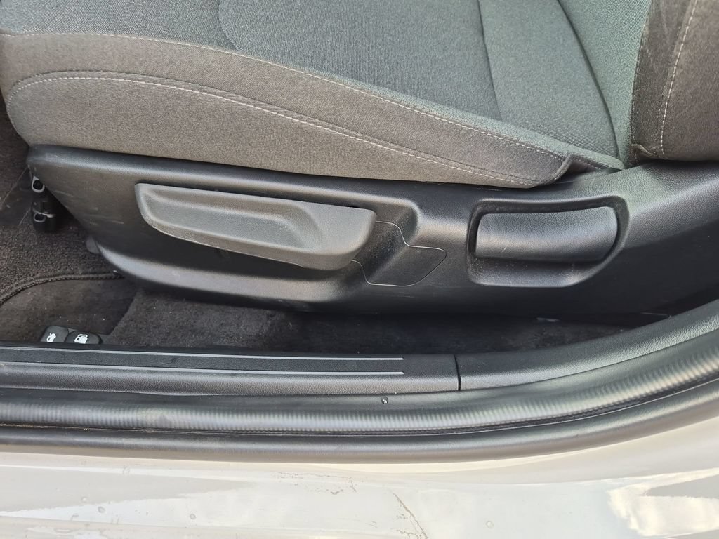 Used 2025 Kia K4 FWD image 12