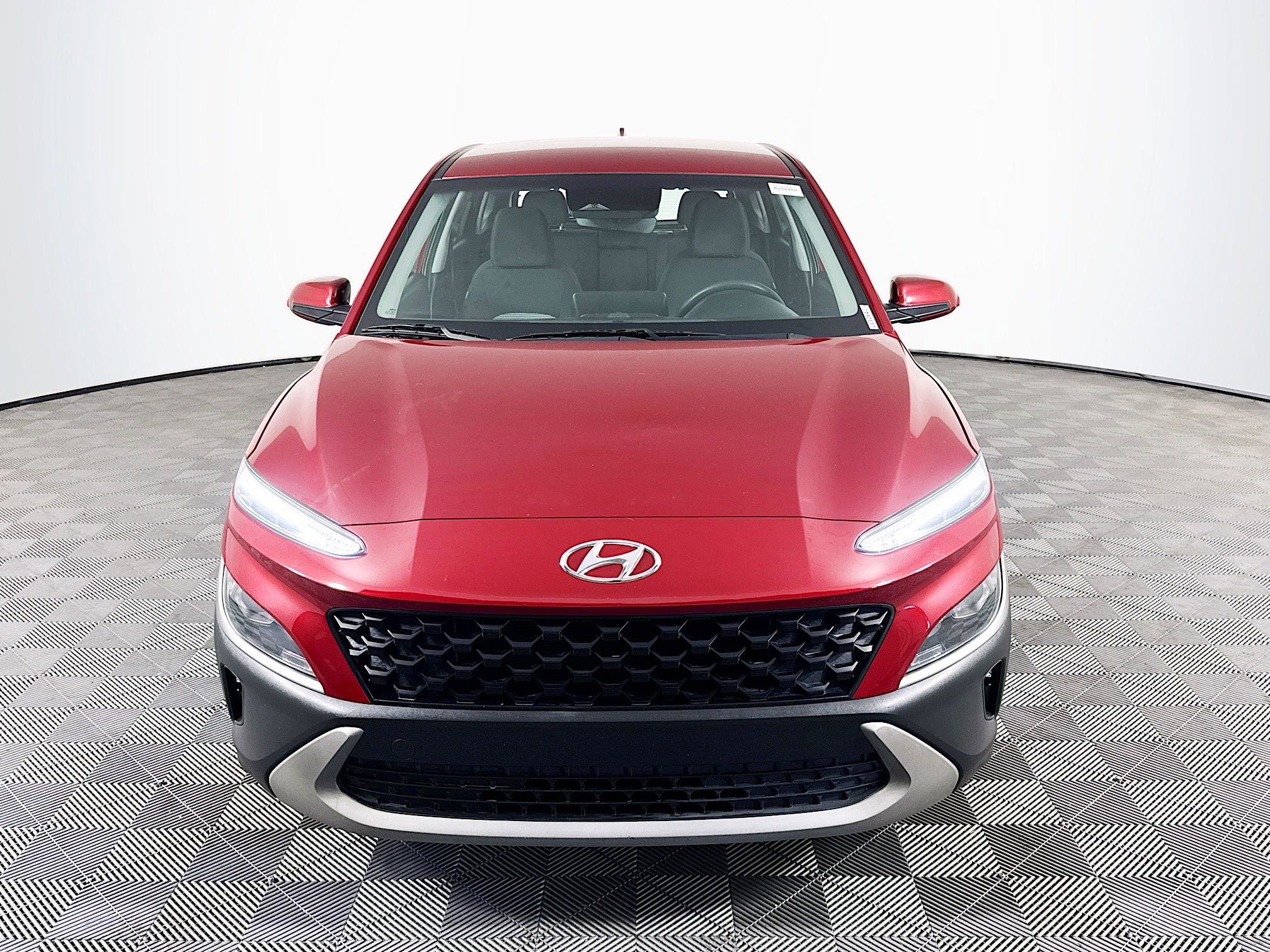 Used 2023 Hyundai Kona SE FWD video 2