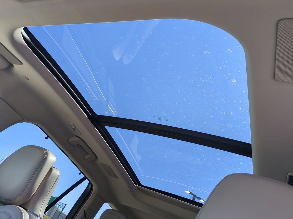 Used 2022 Lincoln Aviator Reserve w/ Equipment Group 201A image 19