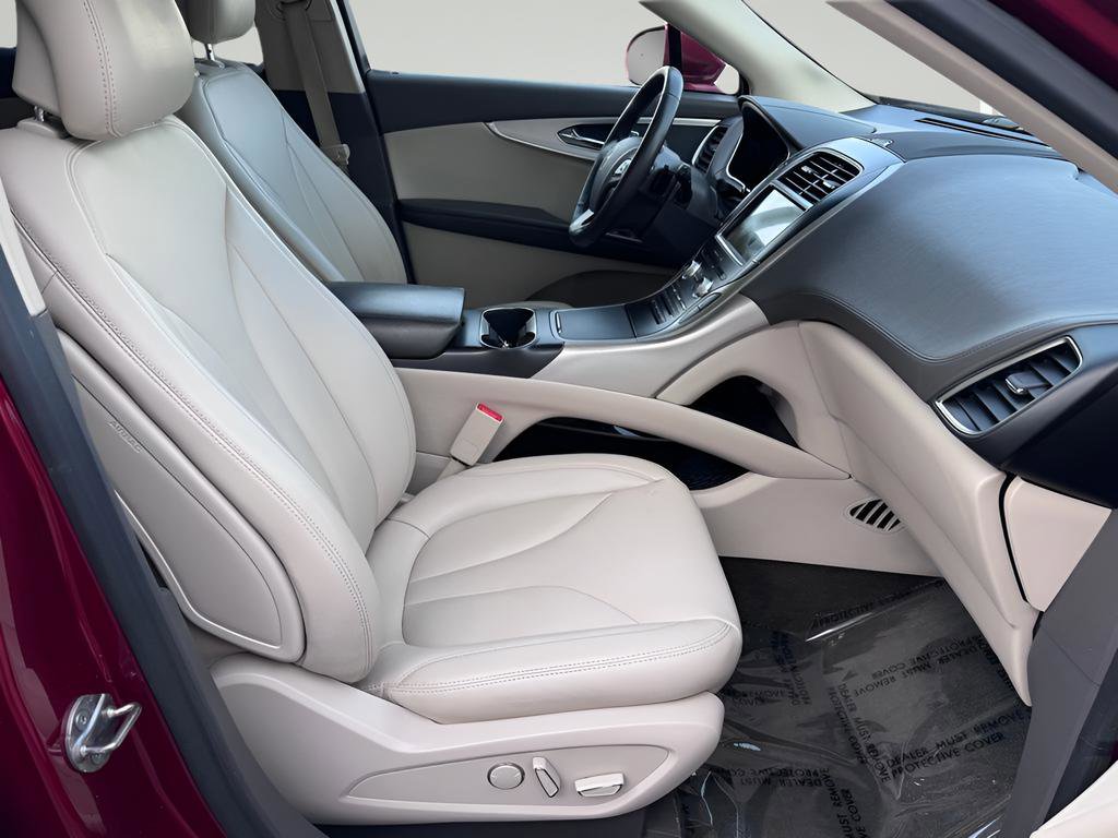 Used 2018 Lincoln MKX Premiere image 27
