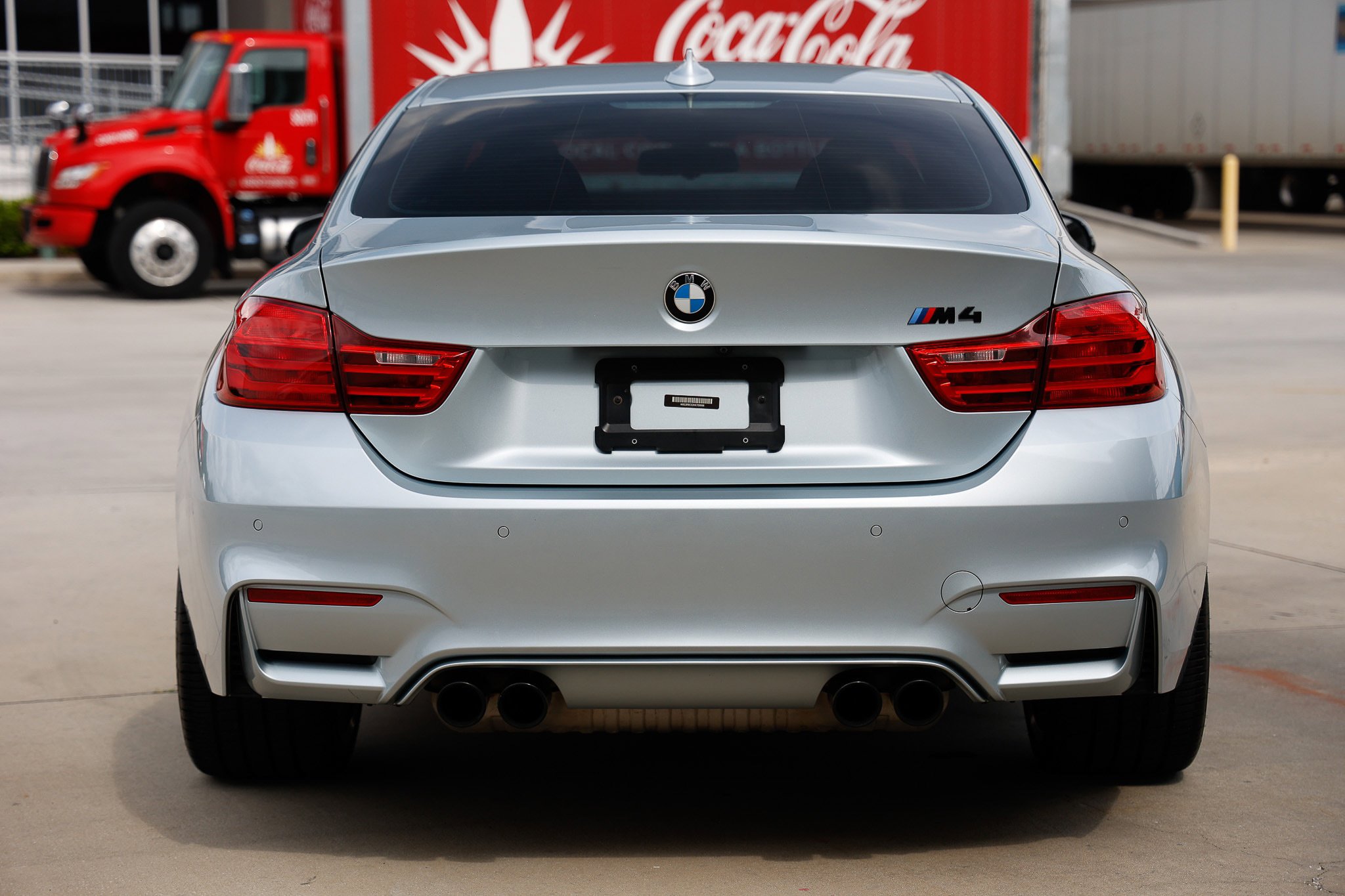 Used 2017 BMW M4 Coupe RWD image 11