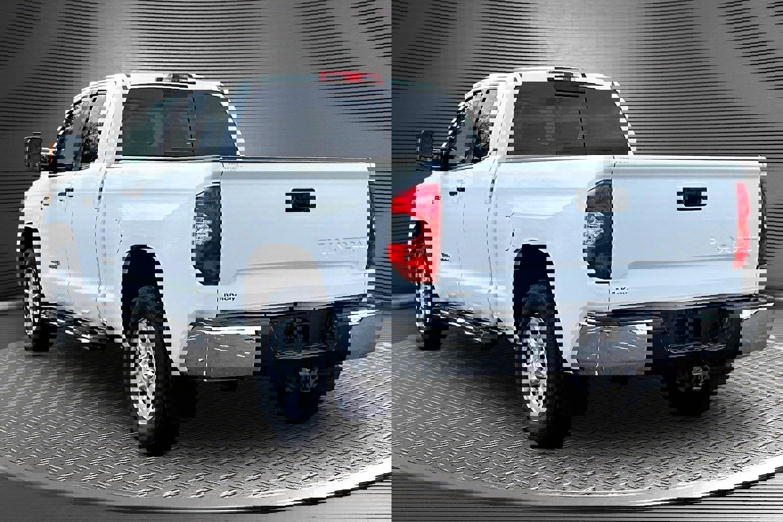 Used 2018 Toyota Tundra SR5 w/ SR5 Upgrade Package image 4