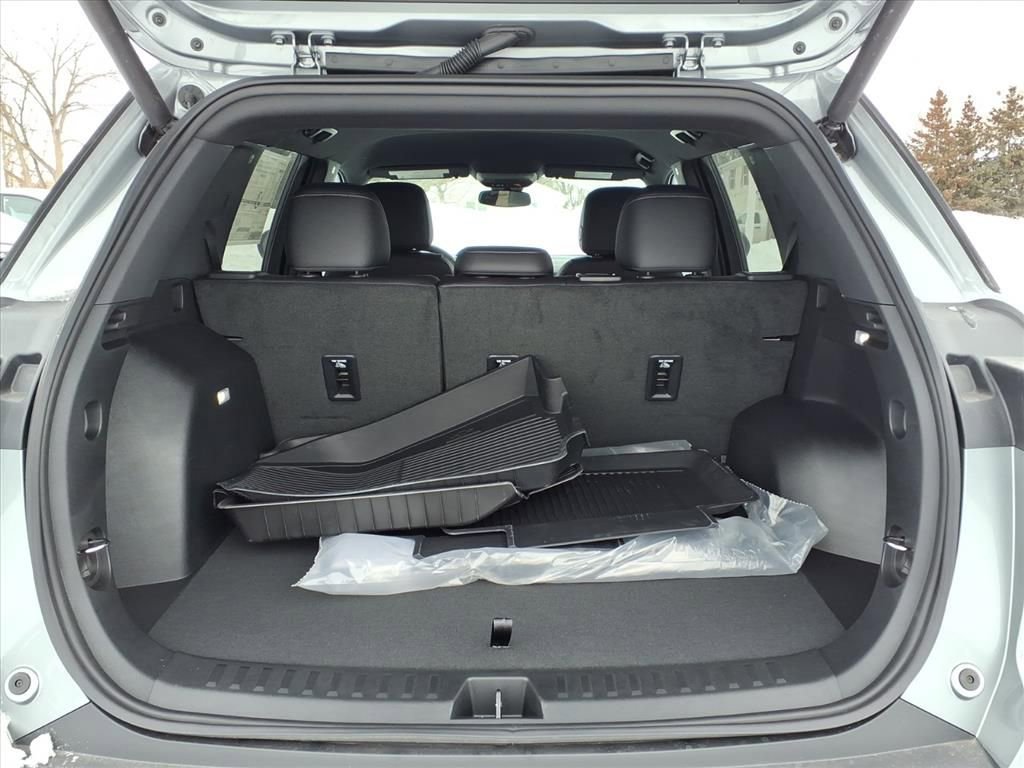 New 2026 Chevrolet Equinox LT w/ Convenience Package II image 8