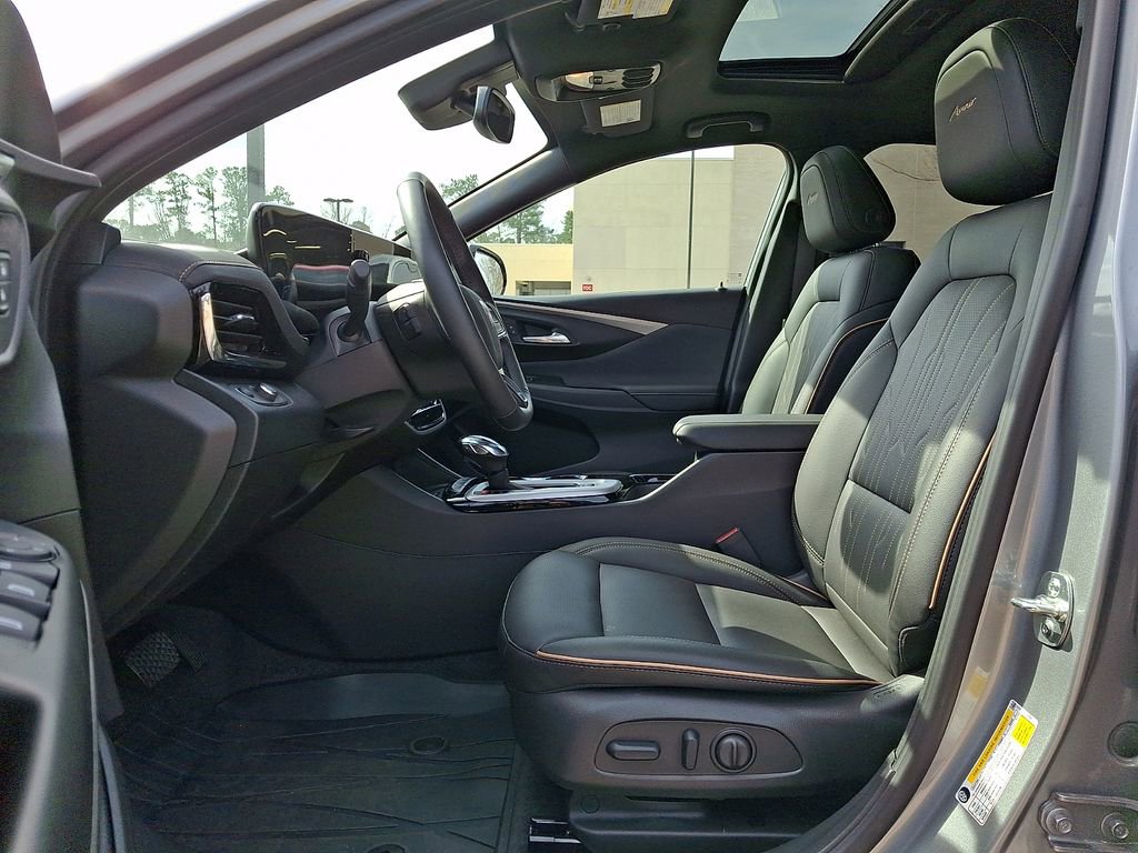 Used 2025 Buick Envista Avenir image 13