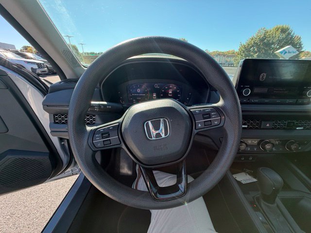 Used 2023 Honda Accord EX image 26