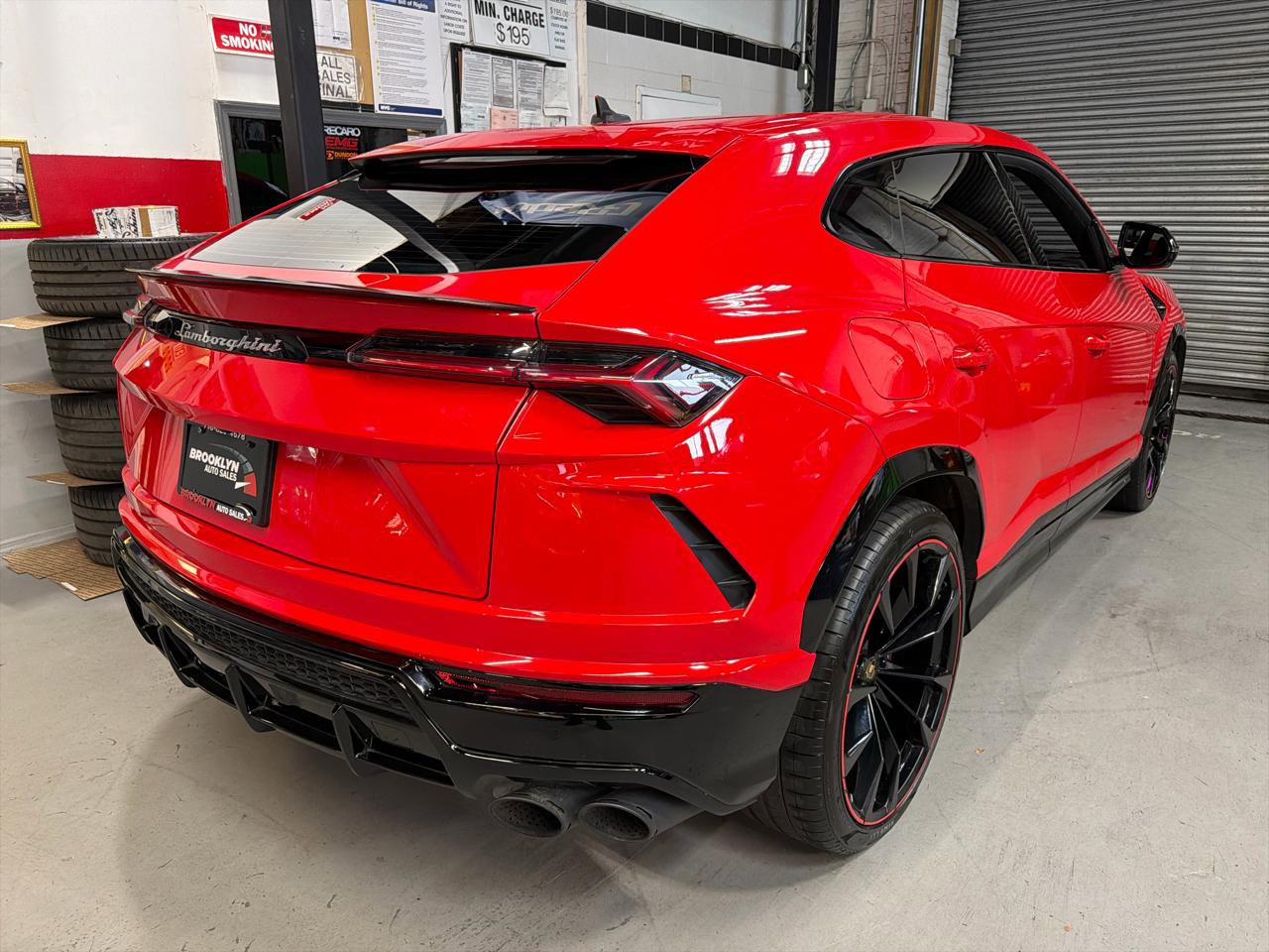 Used 2022 Lamborghini Urus image 5