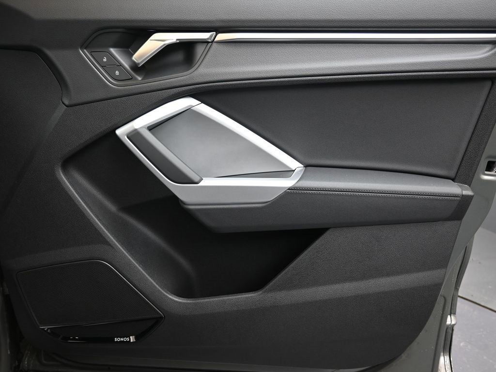New 2025 Audi Q3 2.0T Premium image 11