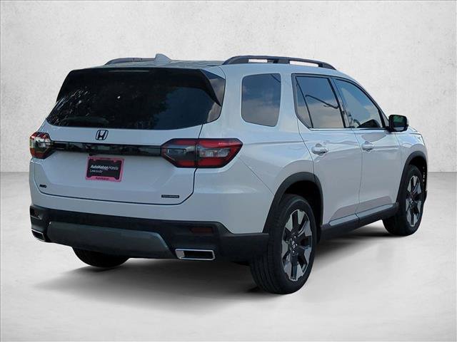 New 2026 Honda Pilot Touring image 2