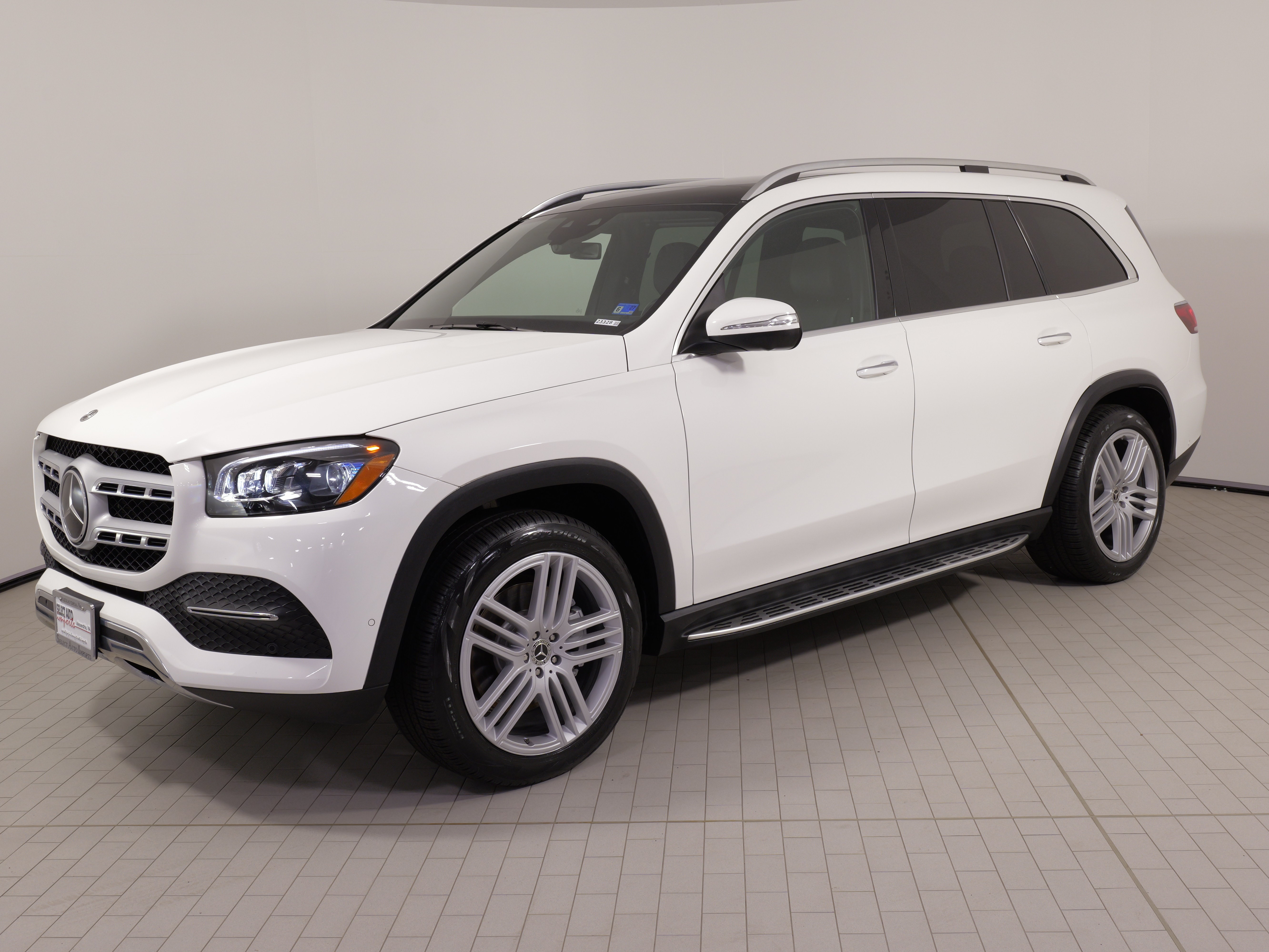 Used 2022 Mercedes-Benz GLS 450 4MATIC image 3