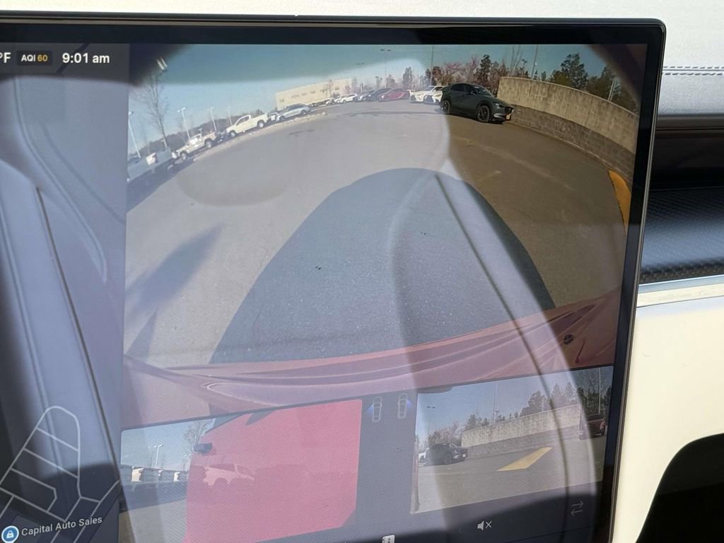 Used 2022 Tesla Model S Plaid image 11