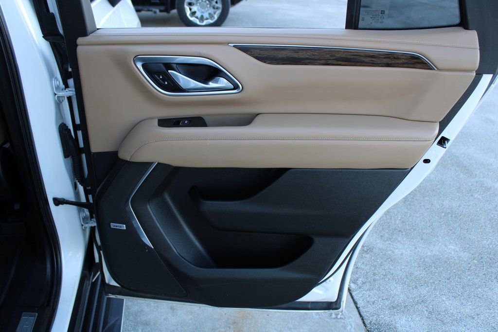 Used 2021 Chevrolet Tahoe Premier AWD/4WD image 26