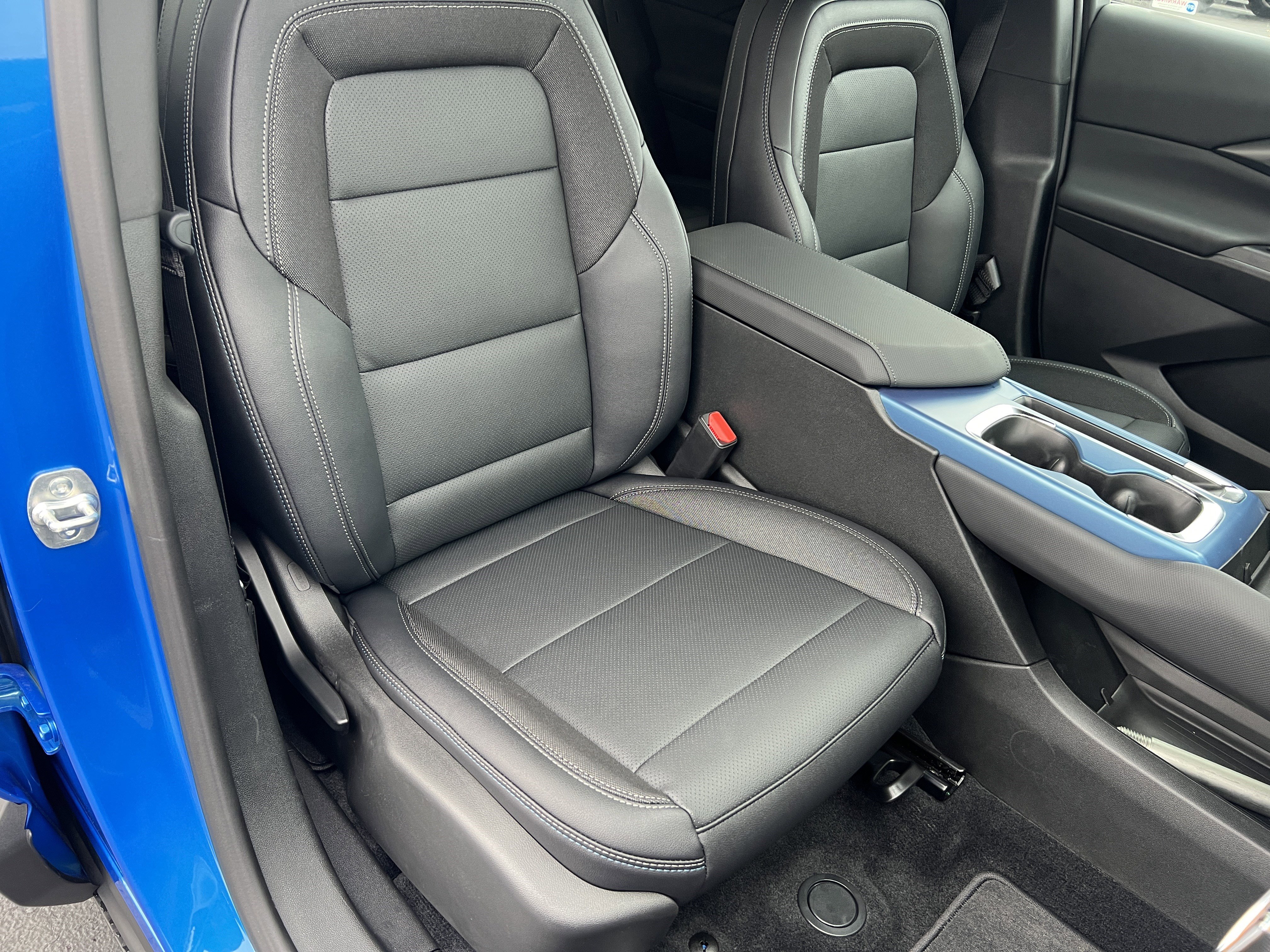 New 2026 Chevrolet Equinox EV LT image 24