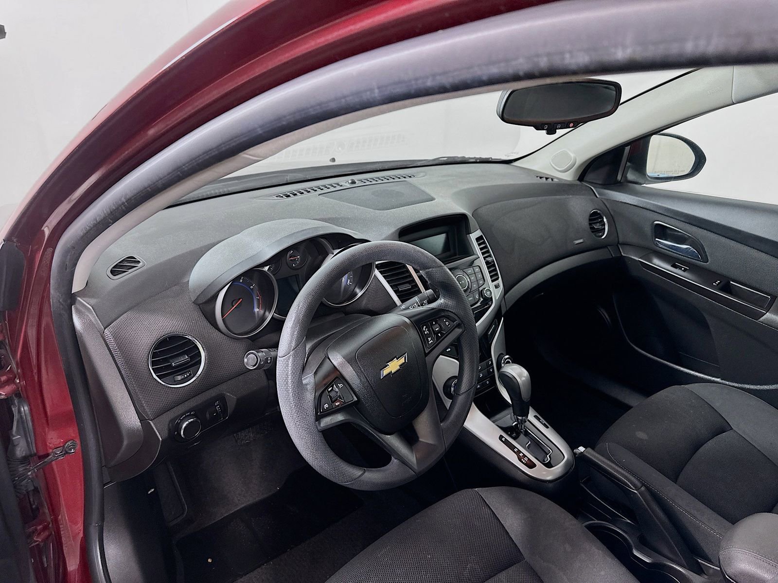 Used 2015 Chevrolet Cruze LT FWD image 9