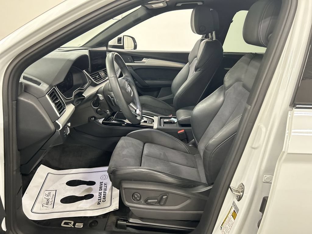Used 2024 Audi Q5 e Prestige AWD/4WD image 9