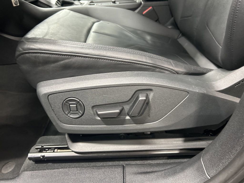 Used 2025 Audi Q3 2.0T Premium image 15