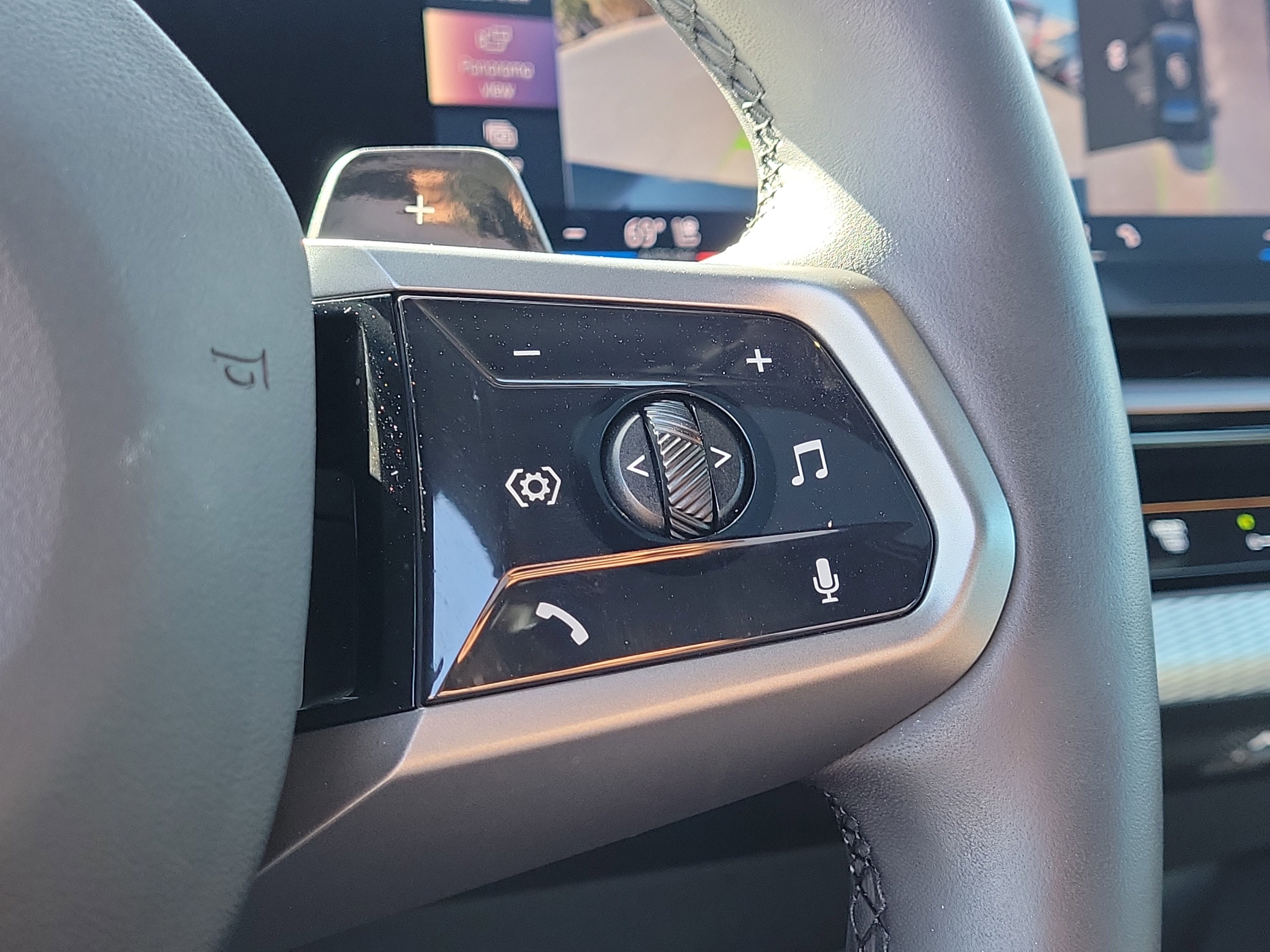 Used 2026 BMW 530i w/ M Sport Package image 29