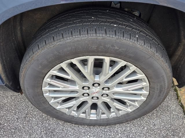 Used 2025 GMC Acadia Denali FWD image 4