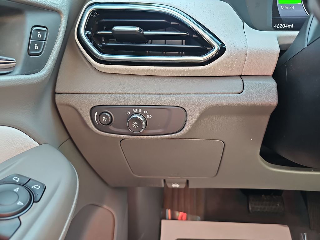 Used 2022 Chevrolet Bolt EUV Premier w/ Launch Edition image 29