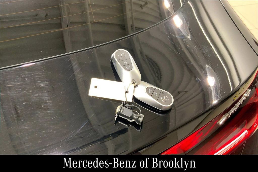 Used 2024 Mercedes-Benz GLC 300 4MATIC image 16