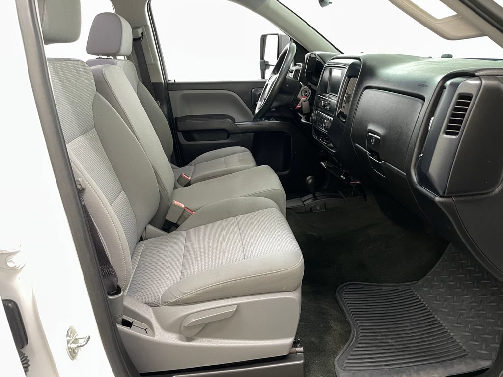Used 2017 Chevrolet Silverado 1500 Custom w/ Custom Convenience Package AWD/4WD image 28