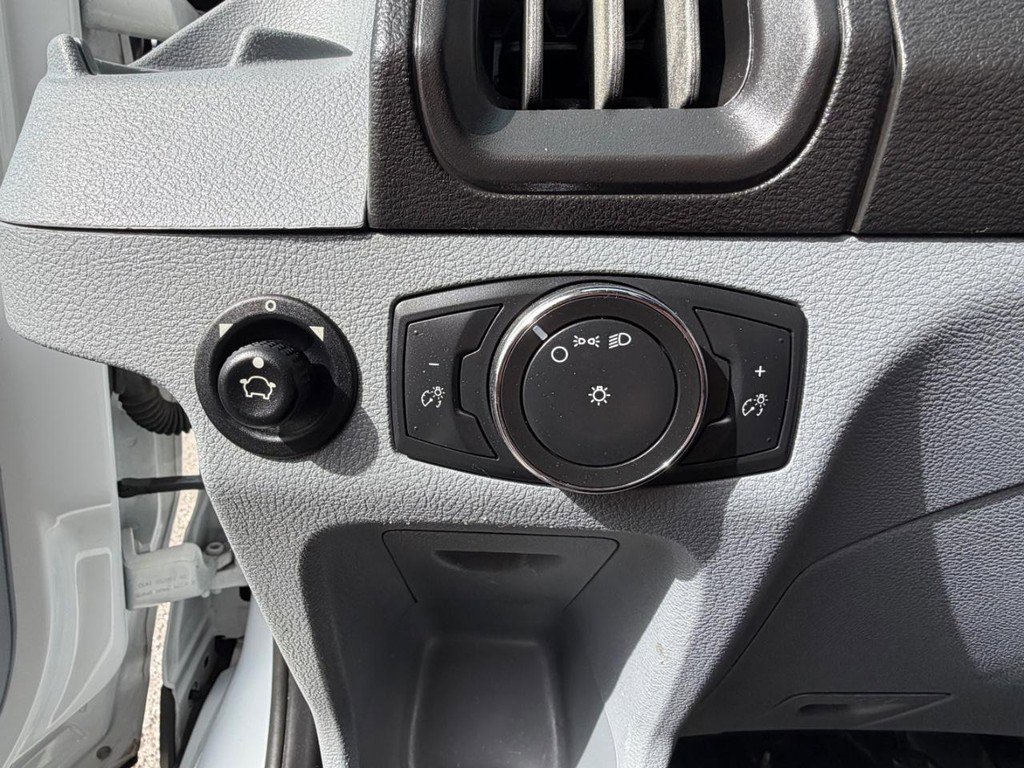 Used 2018 Ford Transit 350 XL RWD image 32