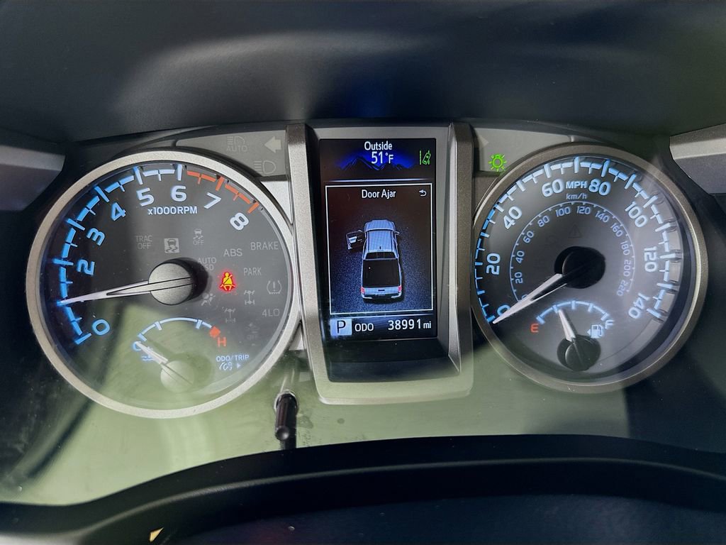 Used 2022 Toyota Tacoma SR5 image 24