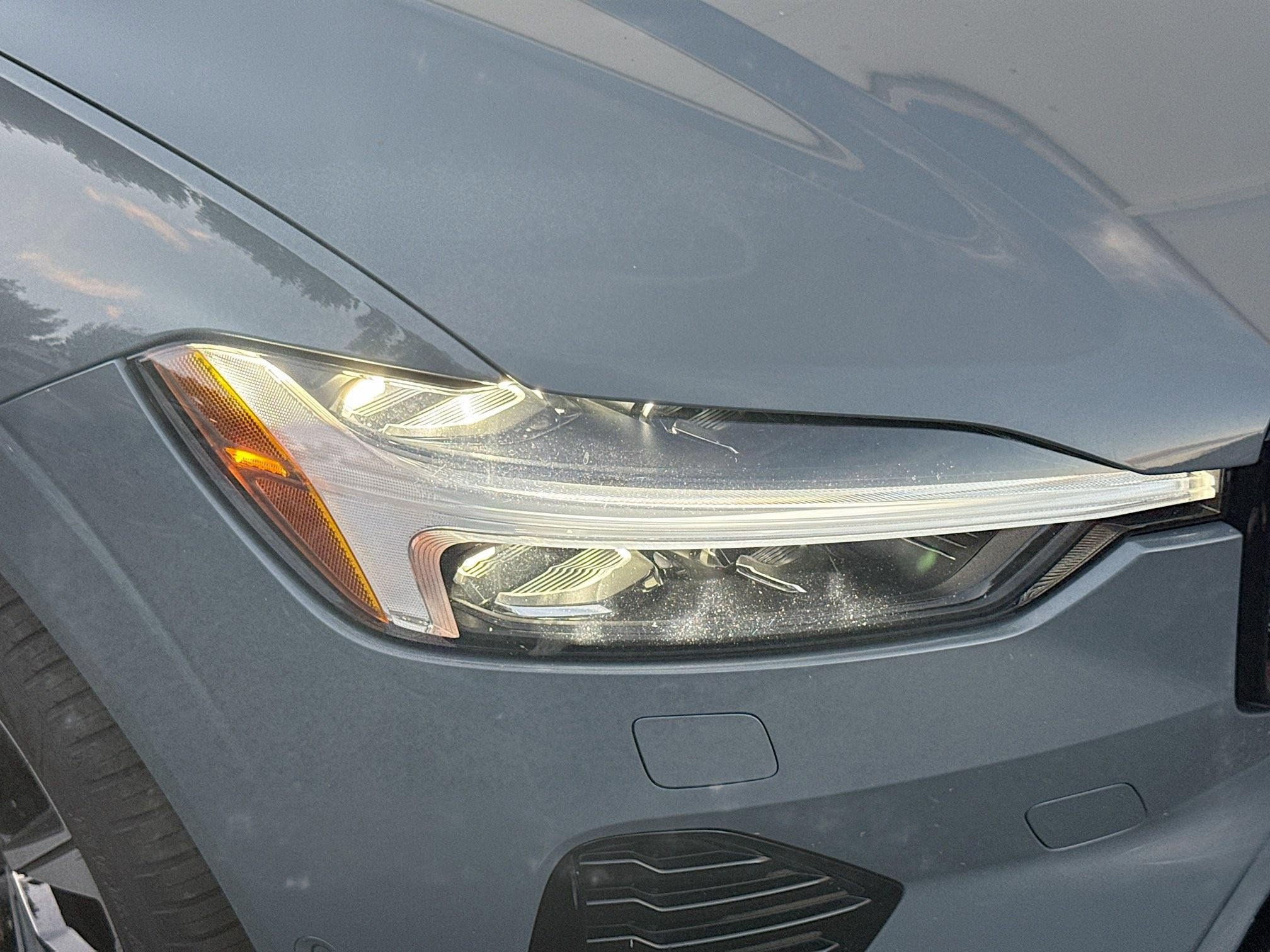 Used 2024 Volvo XC60 B5 Plus image 33