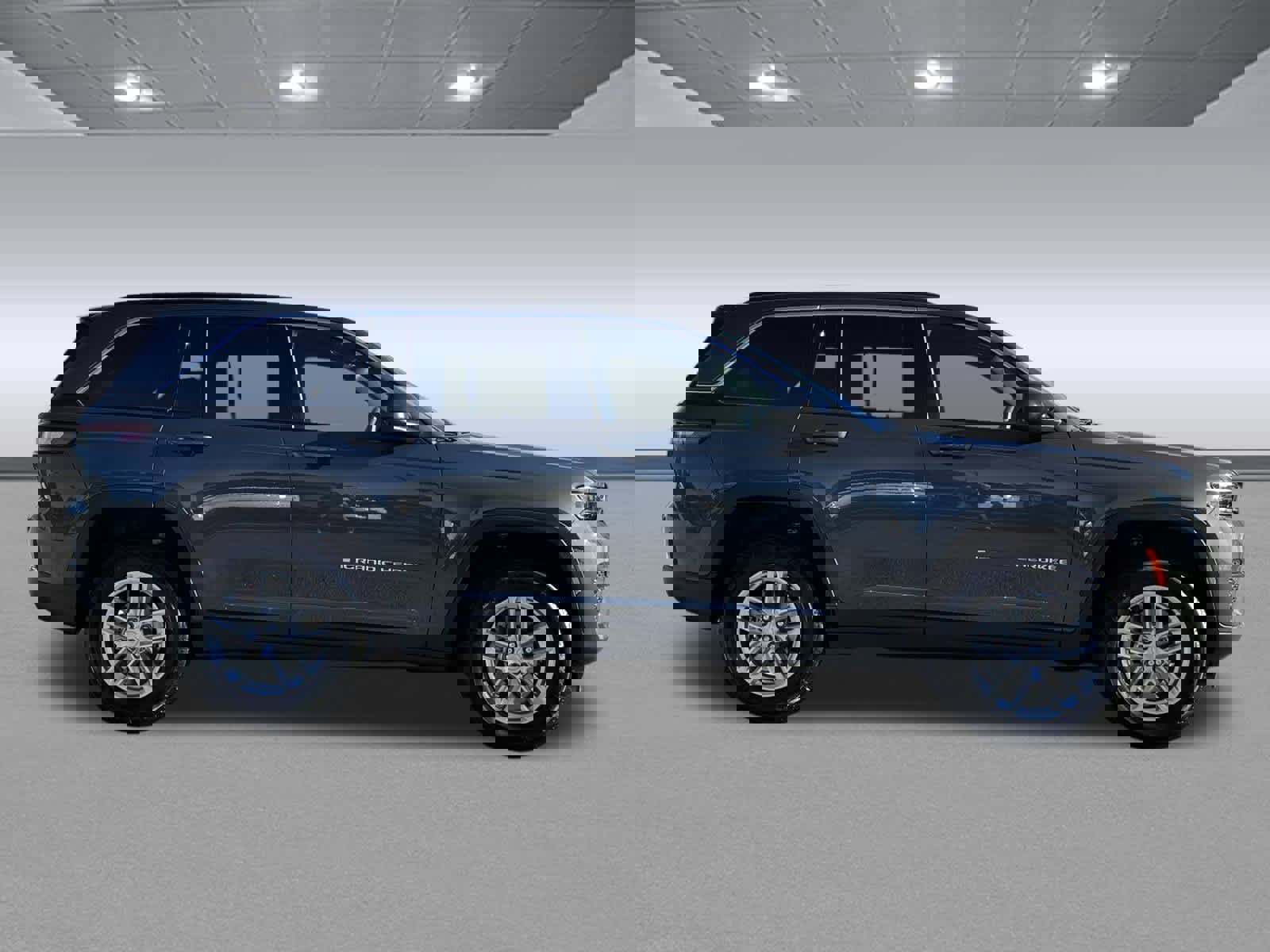 New 2025 Jeep Grand Cherokee Laredo X w/ Trailer Tow Package image 8