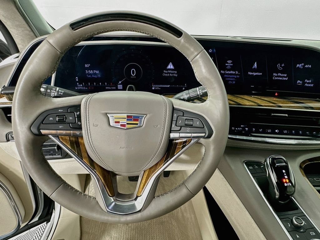 Used 2023 Cadillac Escalade Premium Luxury Platinum RWD image 11