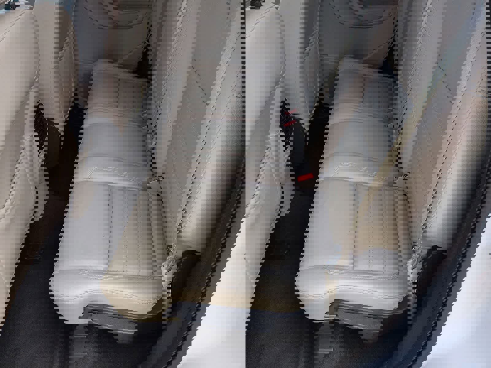 Used 2018 Ford Escape SEL image 16