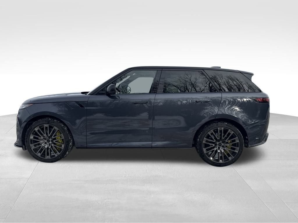 New 2026 Land Rover Range Rover Sport image 2