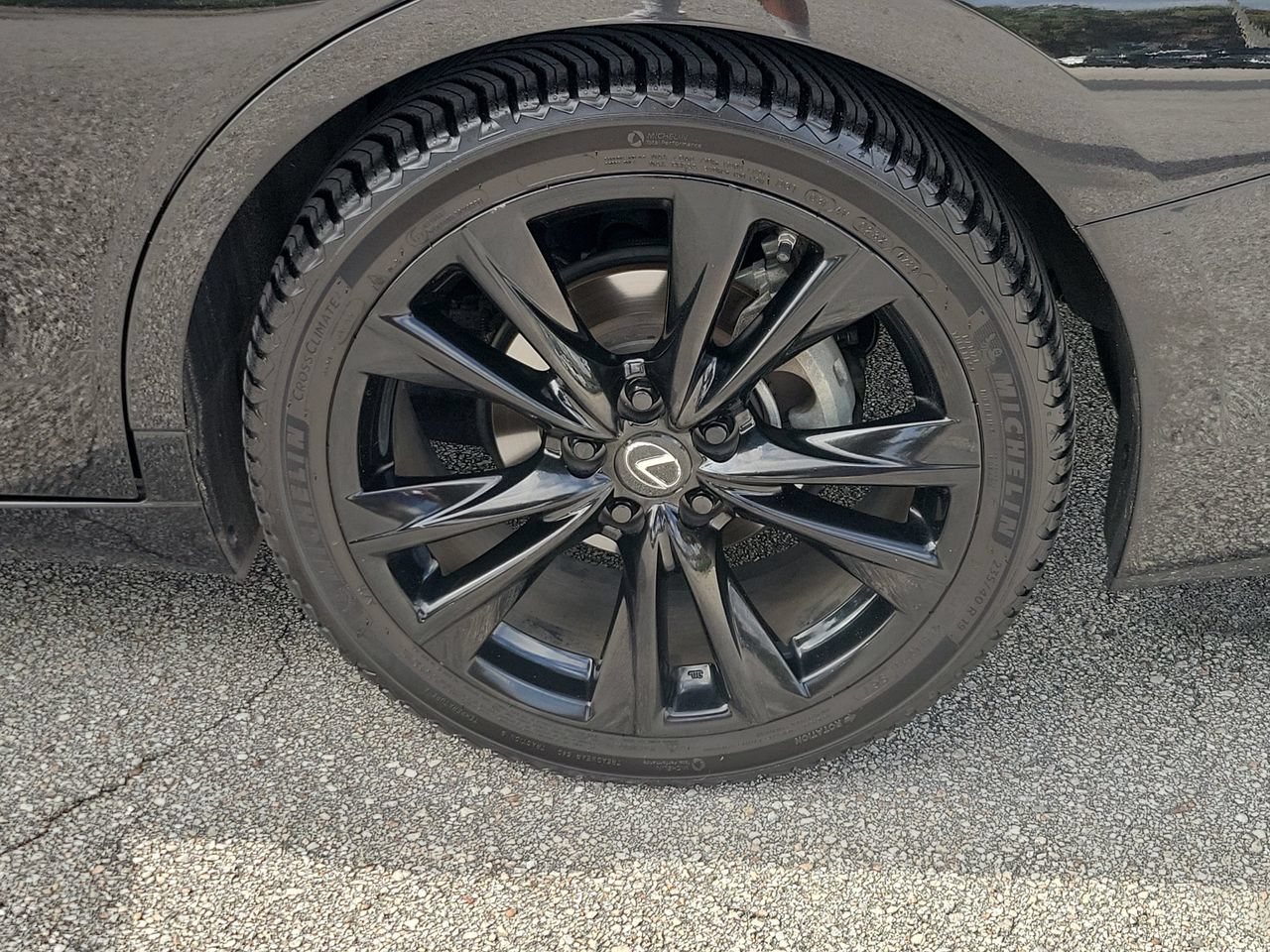 Used 2024 Lexus ES 350 F Sport w/ Accessory Package (Z2) FWD image 5