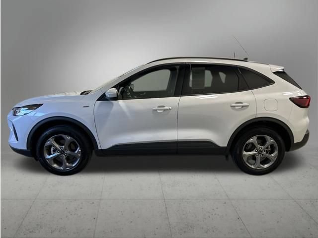 Used 2025 Ford Escape ST-Line Select AWD/4WD image 2
