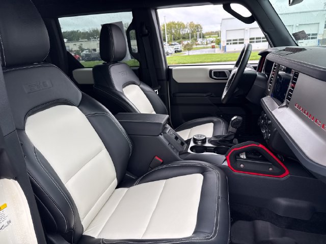 Used 2026 Ford Bronco Outer Banks w/ Sasquatch Package AWD/4WD image 14