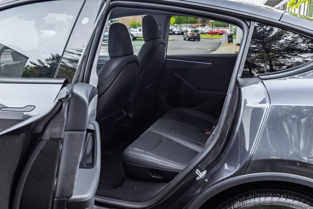 Used 2026 Tesla Model Y AWD image 22