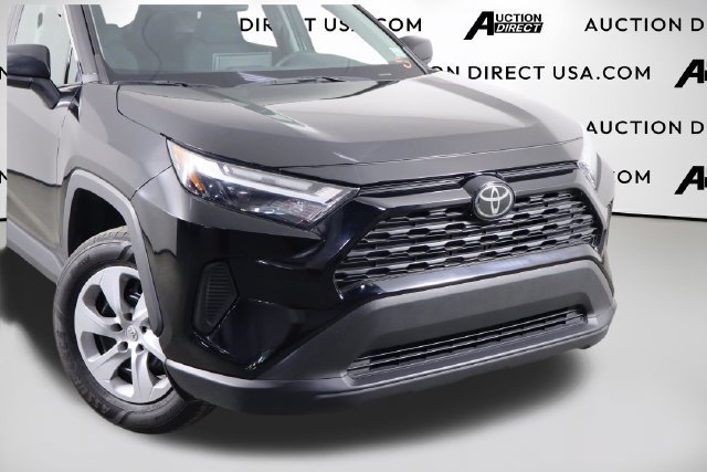 Used 2024 Toyota RAV4 LE FWD image 44