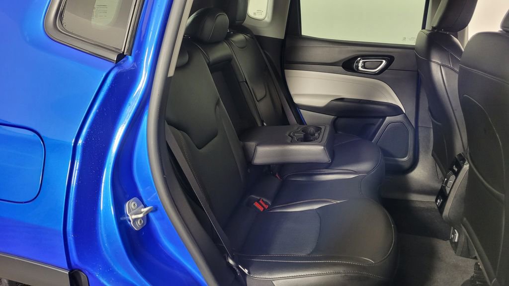 Used 2022 Jeep Compass Limited image 35