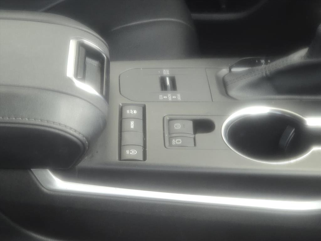 Used 2022 Toyota Highlander XLE image 7