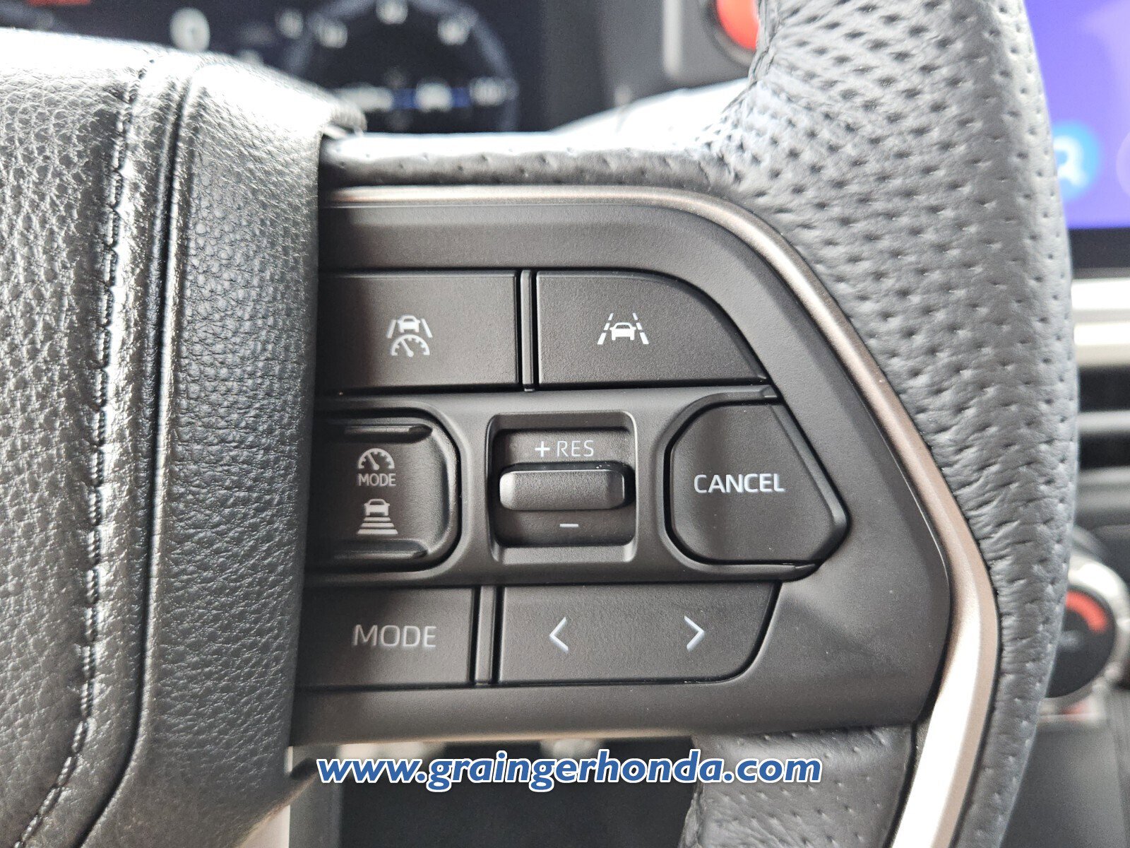 Used 2025 Toyota Tacoma TRD Sport w/ TRD Sport Upgrade Package AWD/4WD image 21