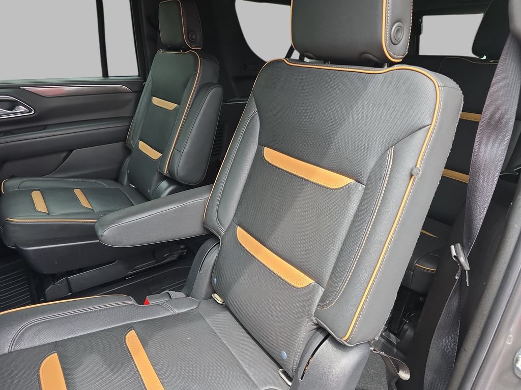 Used 2021 GMC Yukon XL AT4 w/ AT4 Premium Package AWD/4WD image 15