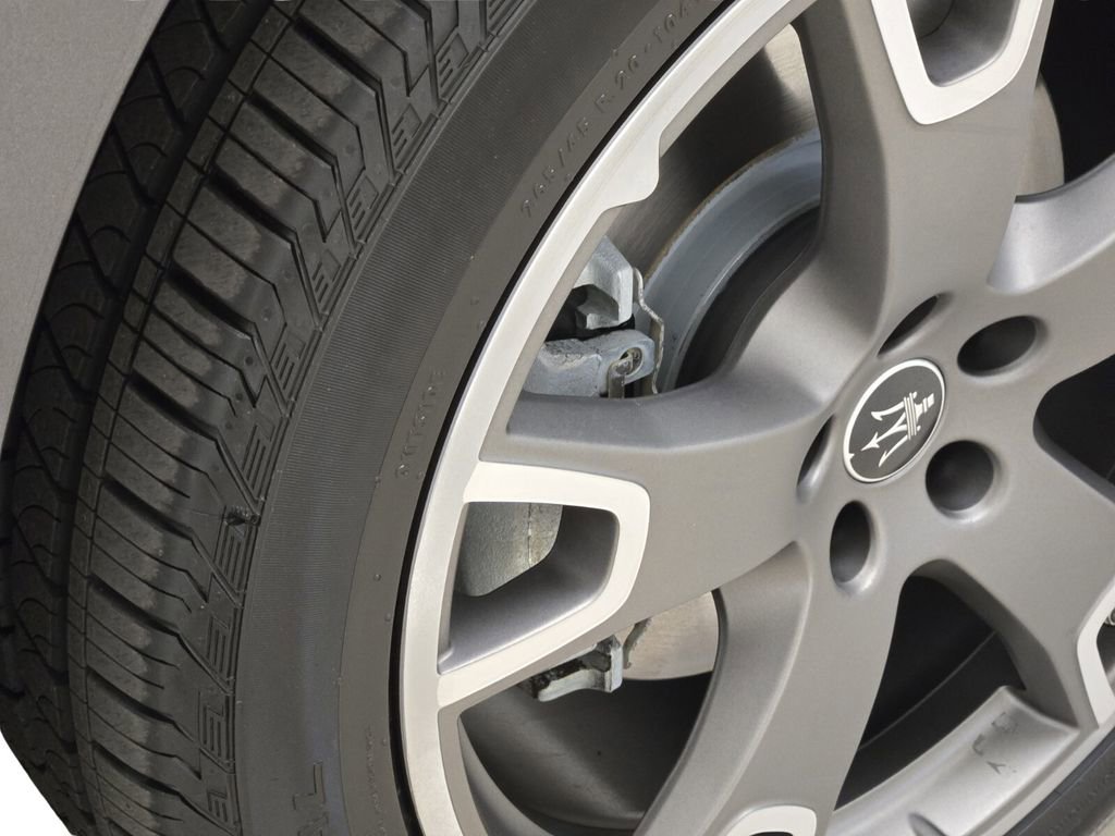 Certified 2022 Maserati Levante GT image 14