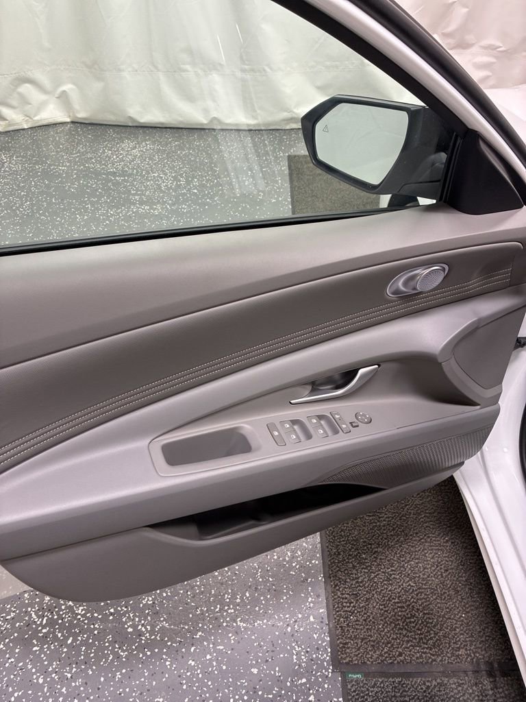 New 2026 Hyundai Elantra Sport FWD image 12