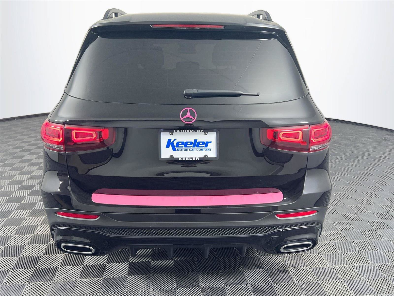 Used 2022 Mercedes-Benz GLB 250 4MATIC image 5