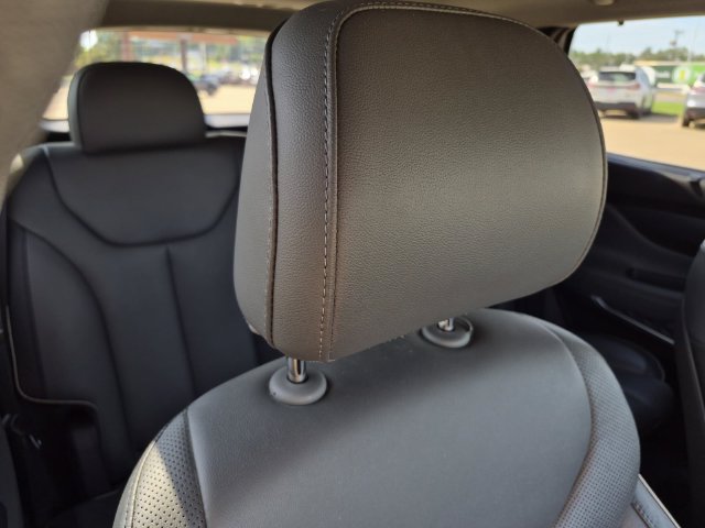 Used 2022 Hyundai Santa Fe Limited FWD image 13