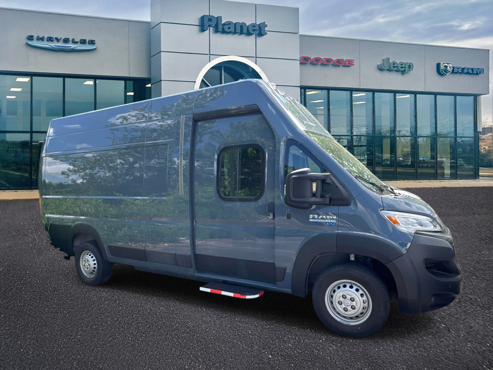 Used 2024 RAM ProMaster 3500 FWD image 1