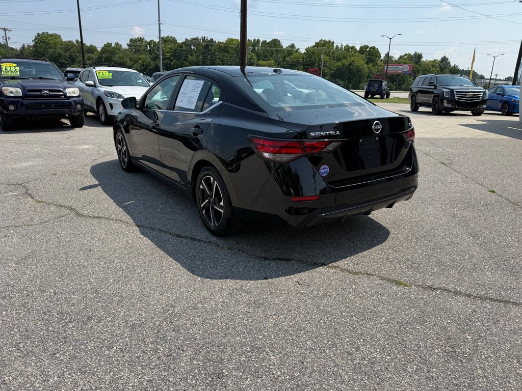 Used 2024 Nissan Sentra SV FWD image 3