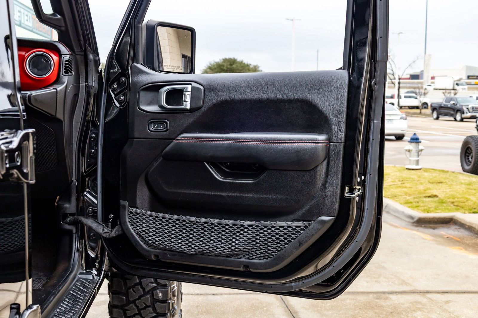 Used 2023 Jeep Wrangler Unlimited Rubicon image 34