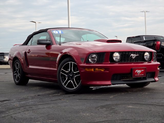 Used 2007 Ford Mustang GT Premium RWD image 2